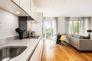 A City Home image 6
