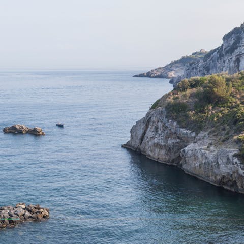 Explore the wildlife refuge of Spiaggia di San Montano, only five metres from here