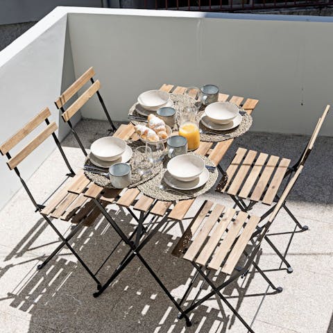 Enjoy morning coffees and pastéis de nata on the sunny terrace