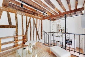 Beams & Flore image 13