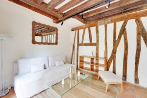 Beams & Flore image 12