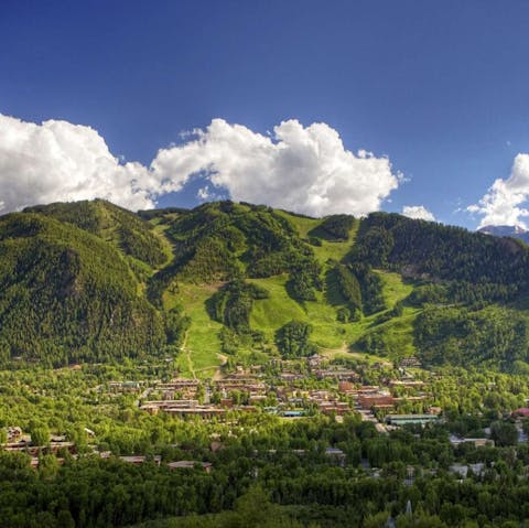 Take the free shuttle to downtown Aspen and enjoy the many bars and restaurants