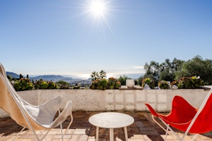 Hillside Horizon image 1