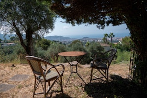 Hillside Horizon image 2