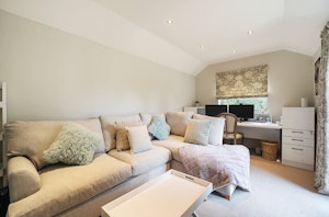 Surrey Calm image 11