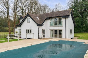 Surrey Calm image 8