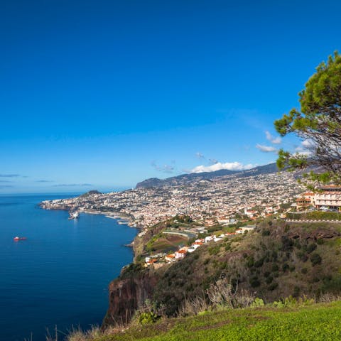 Unravel the many marvels of enigmatic Madeira from its striking landscapes to the unique cultural offerings