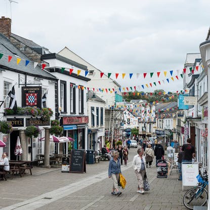 Take a stroll into Wadebridge's vibrant centre, just five-minutes from your door