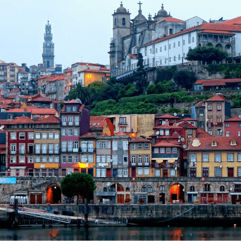 Explore the beautiful city of Porto, less than a ten-minute drive away, winding through the amazing Old Town