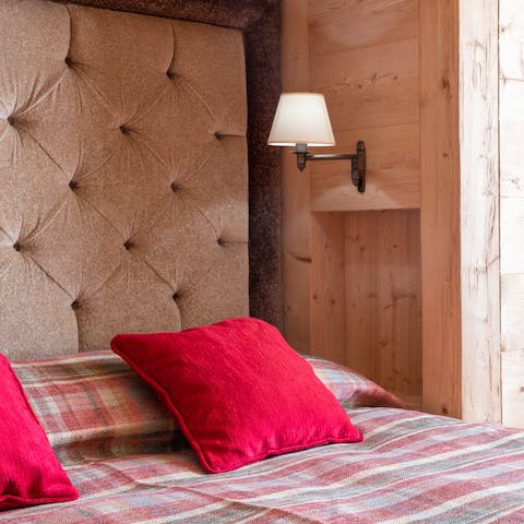 Sleep soundly in the cosy bedrooms