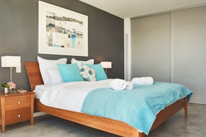 Waterfront Penthouse image 8