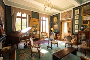 The Old Manor image 2