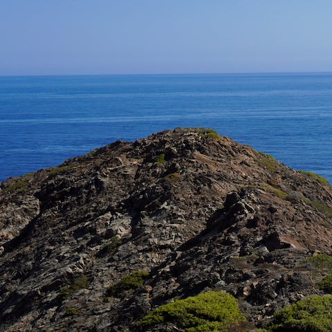 Hike Cap Lardier and enjoy direct access to the coastal path from the villa
