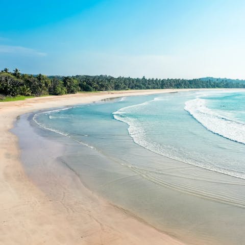 Enjoy the stunning beauty of the Indian Ocean coast 