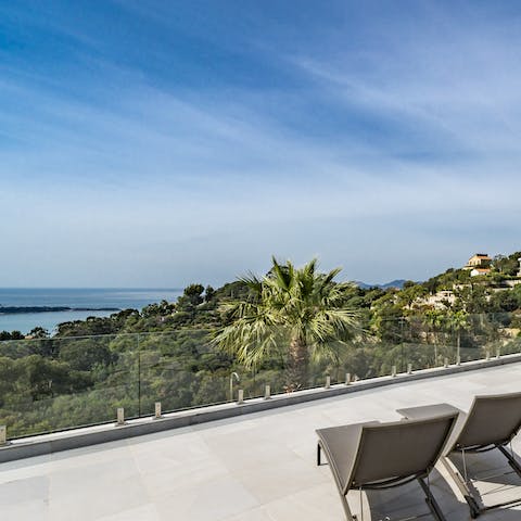 Take in the beautiful Riviera view from your terrace