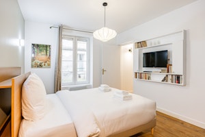 Montmartre Delight image 9