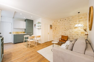 Montmartre Delight image 8