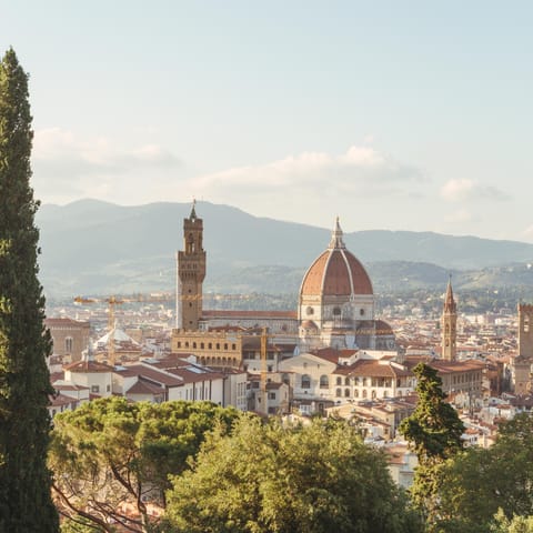 Head out and explore Florence from this San Niccolò pad
