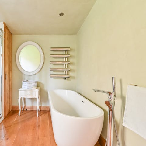 Treat yourself to an unrushed session in the pristine bathtub