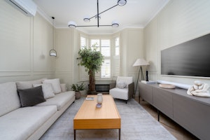 The Archway Townhouse image 1