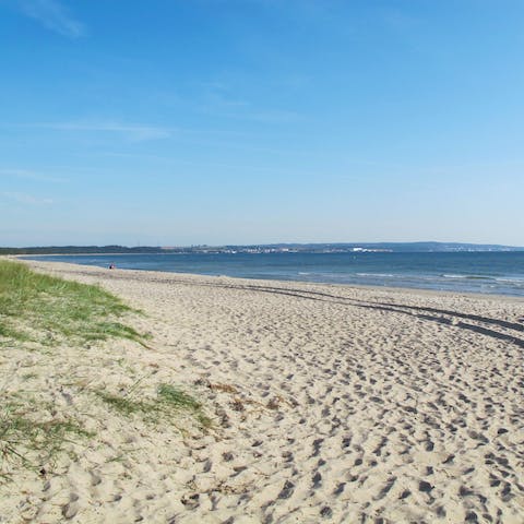 Spend the day on Binz beach, right outside your door
