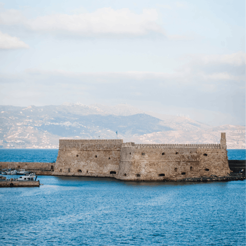 Visit historic Heraklion – twenty-seven minutes away by car