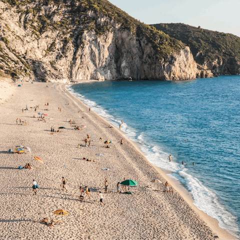 Explore the picturesque beaches on Lefkas' western coast – Pefkoulia is a five-minute drive away