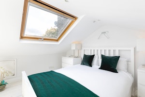 Townhouse Chic image 3