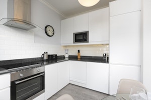Townhouse Chic image 2