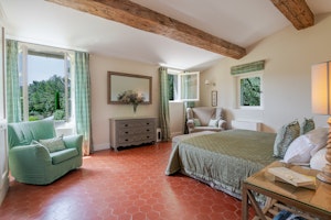 Alpilles Outlook image 13