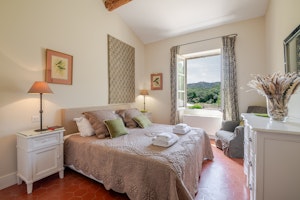 Alpilles Outlook image 11