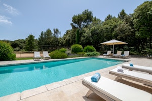 Alpilles Outlook image 8