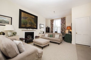 Imperial Residence image 4