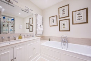 Imperial Residence image 2