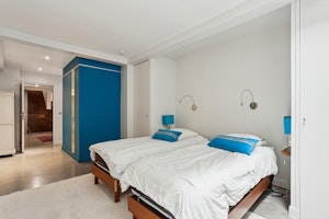 Belleville Chic image 7