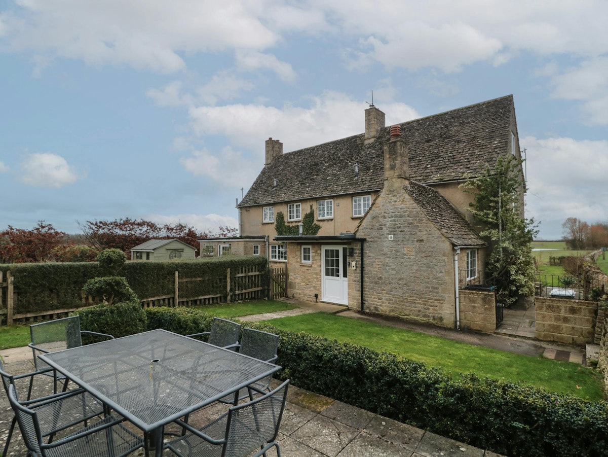 Cotswolds Cosy, South East