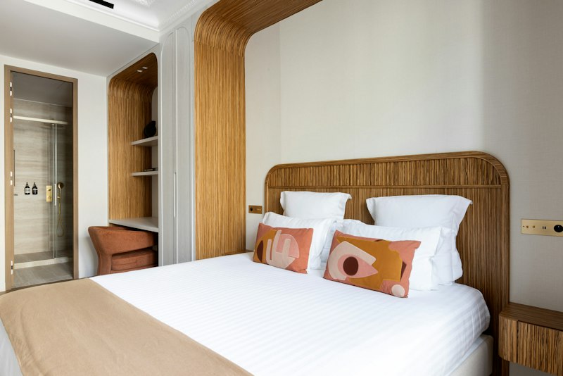 The Parisian Midcentury additional image