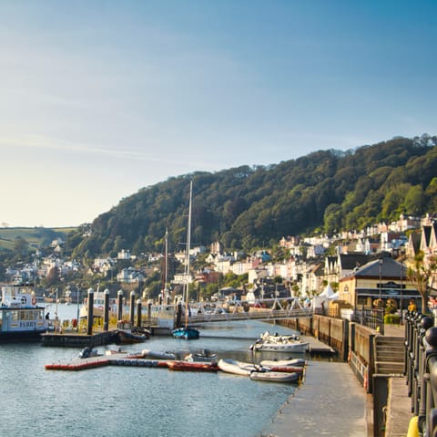Stroll along the waterfront and enjoy the many cafes, restaurants and shops that Dartmouth has to offer
