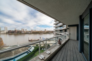 The Thames Outlook image 8