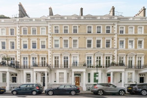 Kensington Keen image 9