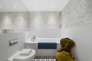 Kensington Keen image 7