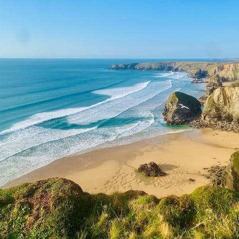 Explore the stunning beaches of Cornwall's north coast, just a short drive away