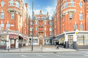 Fulham Retreat image 3