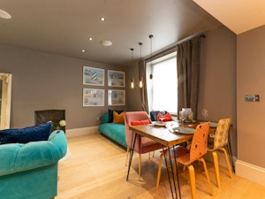 Ladbroke Life image 14