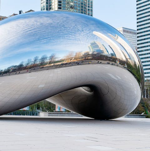 Marvel at Anish Kapoor's mirrored masterpiece – Cloud Gate is just a few minutes' walk away