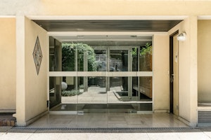 Studio in the Sky image 8