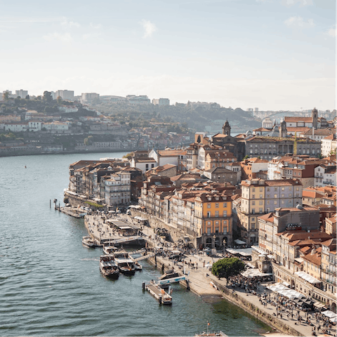 Explore the Unesco World Heritage city of Porto from your base in the city centre