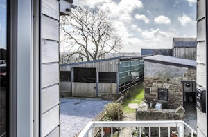 Cobblestone Coze image 2