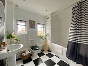 Old Town Abode image 9