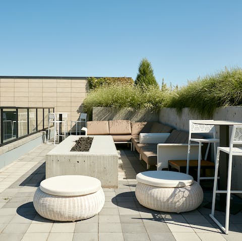 Watch the beautiful Colorado sunset on the rooftop terrace